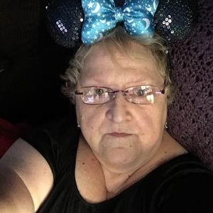 Meet your Posher, Claudia